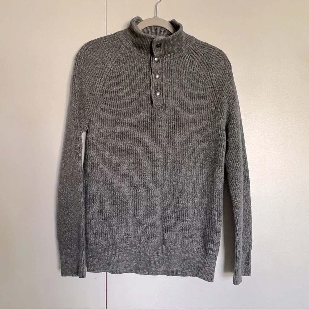 Banana Republic Men's Gray Ribbed Knit Mock Neck Long Sleeve Sweater size medium